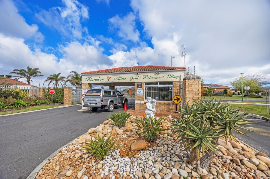 2 Bedroom Property for Sale in Protea Heights Western Cape